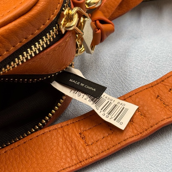 🆕 MARC JACOBS 🧿 NWOT The Softshot 21 Textured Sling Crossbody Bag, Orange - Picture 13 of 13